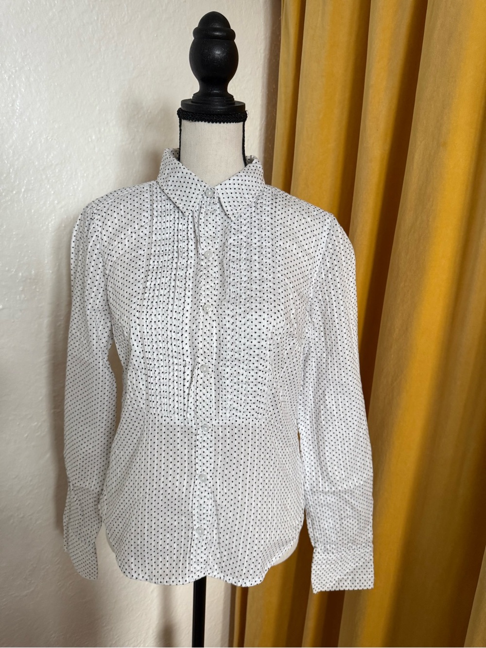 American Eagle Outfitters Polka Dot Button Down Shirt Women’s Size 8